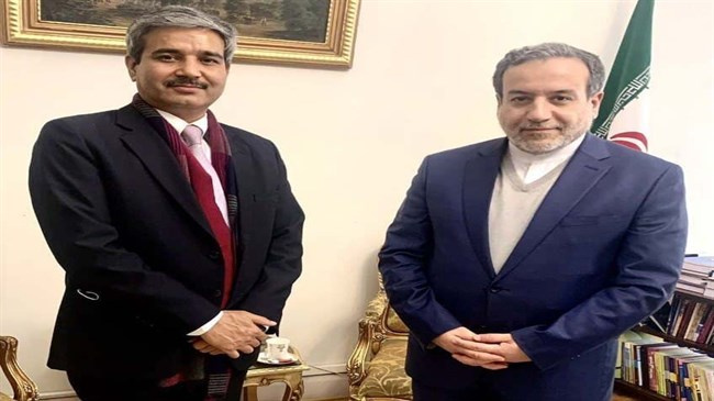 Iran, India discuss bilateral ties