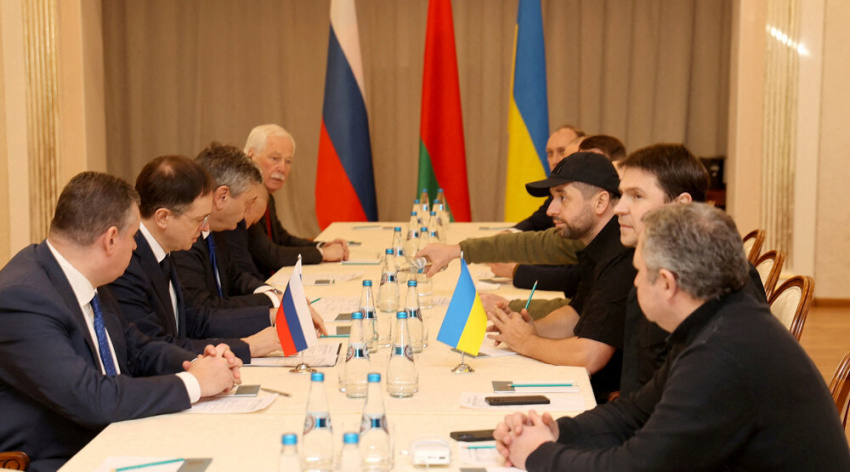 Russia pledges to reduce military acts near Kyiv as peace talks progress
