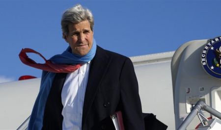 Kerry stops to visit Sultan of Oman in Germany