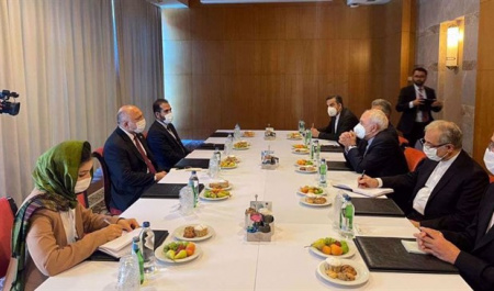 Iran ready to help Afghanistan restore stability: Zarif
