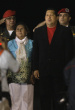 چاوز در كنار مادرش