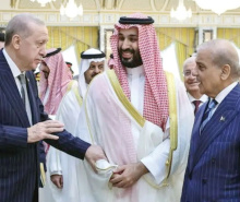 ارتش، پول، بمب اتم