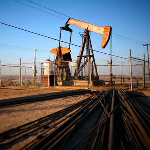 قیمت نفت کاهش می یابد