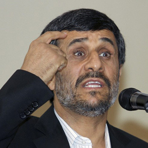 انتقاد احمدی نژاد از همراهی مدودف با غرب