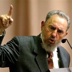 هشدار کاسترو در مورد حمله آمریکا به ایران