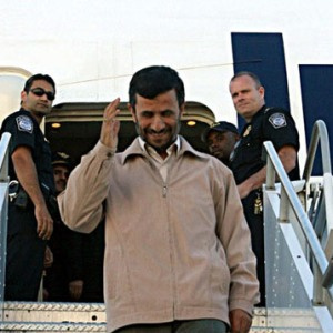 مجله هفته/ احمدی‌نژاد آزادی دو امریکایی را هماهنگ کرده بود