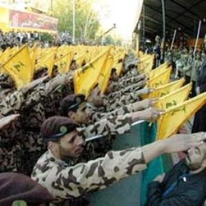 پايگاه عظيم حزب الله در پاسدارى از شرف لبنان