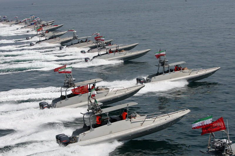 ادامه جنگ لفظی ایران علیه حضور آمریکا در خلیج فارس