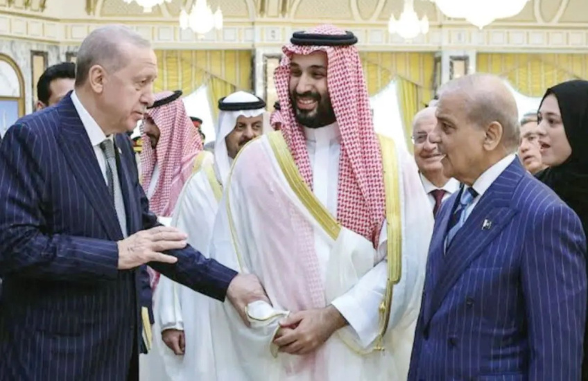 ارتش، پول، بمب اتم