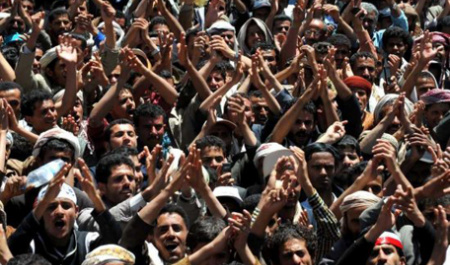یمن چشم‌انتظار دموکراسی است