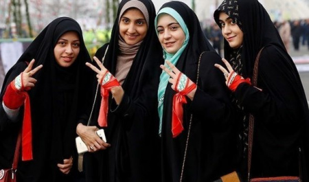معنای استفاده از تصویر زن چادری ایرانی در رسانه های آمریکایی