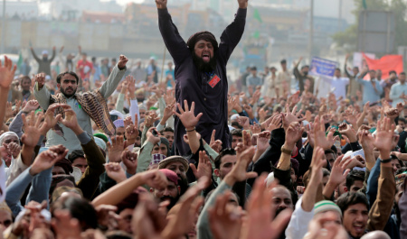 نگاه به تظاهراتی آرام و مخوف در پاکستان 