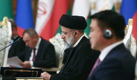 سیاست خارجی ایران در ترازوی توازن