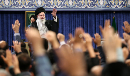 رهبر انقلاب: طرف امریکایی از یاوه‌گویی پرهیز کند