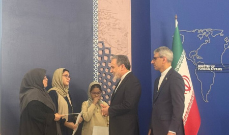 عراقچی: جنگ روایت‌ها از جنگ واقعی سخت‌تر و مهم‌تر است