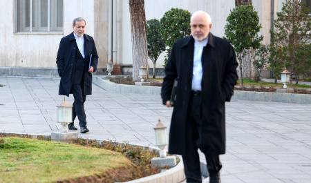 ماشه در میدان روایتها