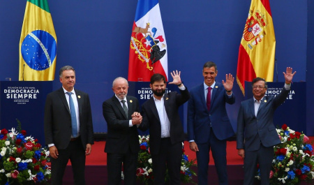 مدافعان جدید دموکراسی