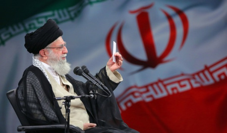 بیانیه دیپلمات‌های ایرانی در حمایت از رهبر انقلاب