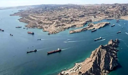 تمدید آتش‌بس با یک دست، محاصره دریایی با دست دیگر